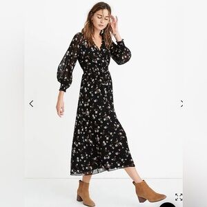 Madewell Georgette Smocked Midi dress in backyard blooms, size small